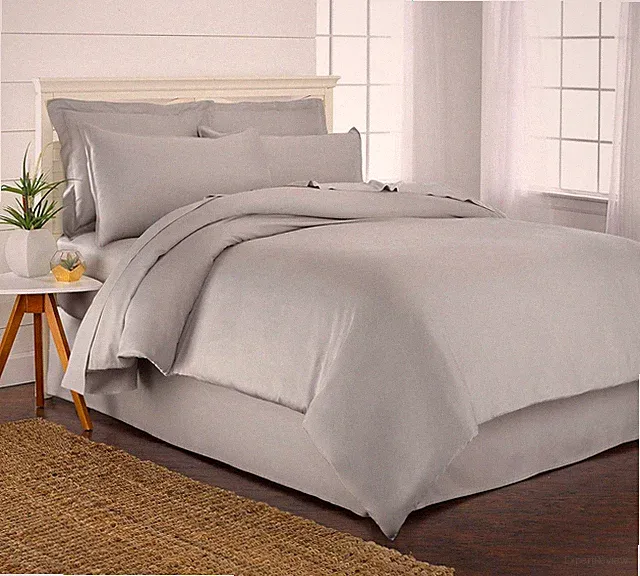 Luxurious Queen Bamboo Duvet Cover Set, 3 Pieces, Soft & Cooling, Silver Pearl
